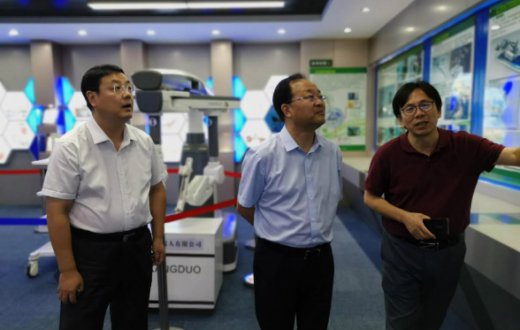 市国资委党委书记、主任朱吉良带领国资公司领导调研学习智慧社区项目建设