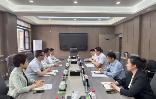 加快工业园区建设  夯实产业发展平台 —— ——宝鸡市陈仓区委副书记、区长马小锋莅临宝鸡市工业发展集团beat365官方网站座谈交流