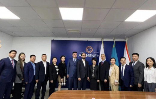 深化合作往来 探寻跨境电商新蓝海 —— 宝鸡正欣太乙国际贸易beat365官方网站随陕西贸促会出访团赴哈萨克斯坦就跨境电商出口开展交流活动