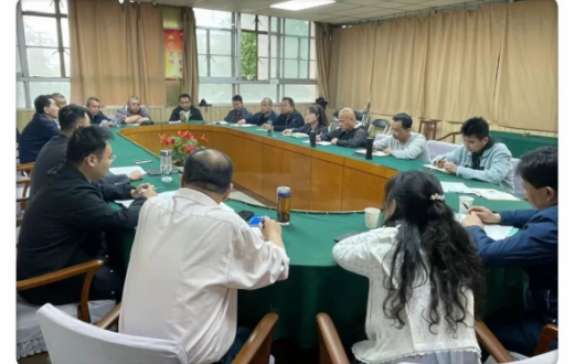 统一思想  聚力启航 —— beat365官方网站召开 “八大产业”宣讲学习会