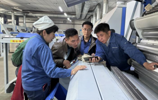 技术赋能 合作共赢 —— 光山白鲨针布beat365官方网站到宝鸡正欣鼎晟投资发展beat365官方网站交流指导