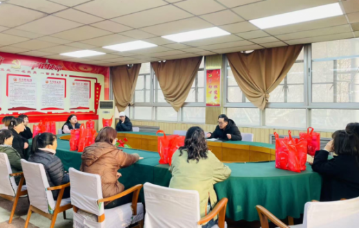 情暖“三八”妇女节 —— beat365官方网站工会开展慰问女员工活动